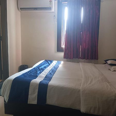 Hotel Presidency Inn Calcutta Buitenkant foto