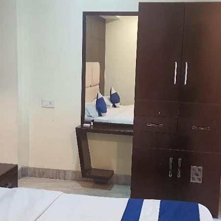Hotel Presidency Inn Calcutta Buitenkant foto